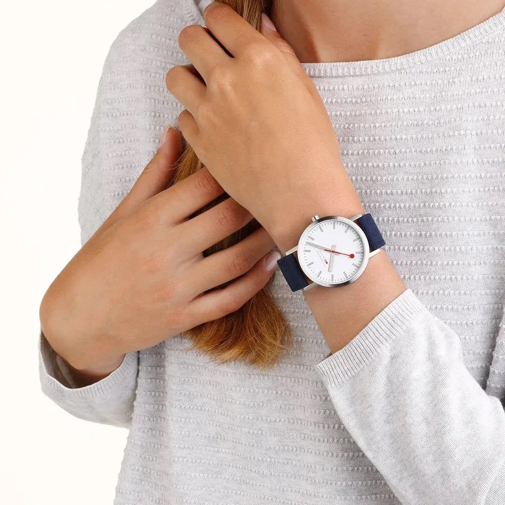 Mondaine: A660.30360.17SBD