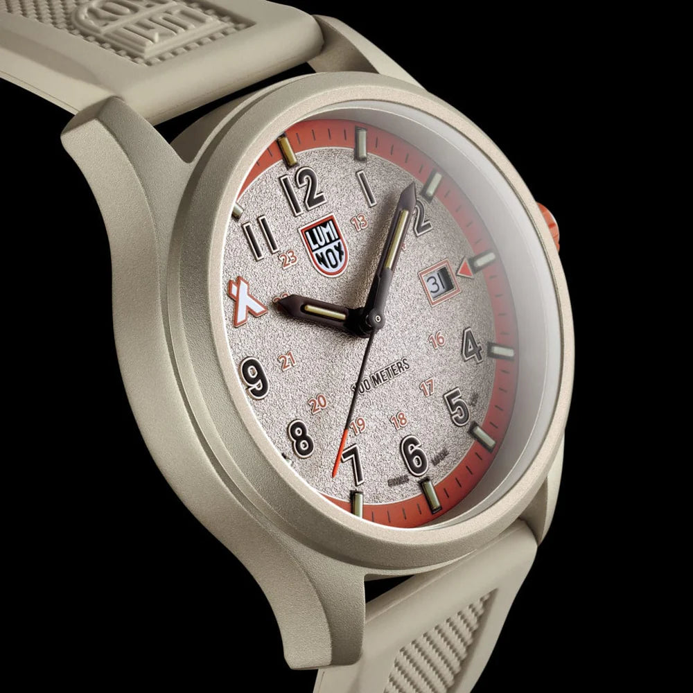 Luminox: XB.3717