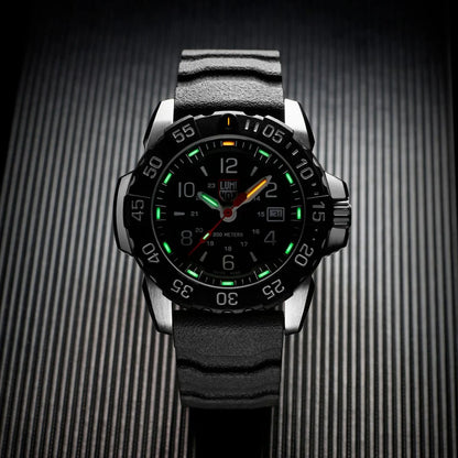 Luminox: XS.3251.CB