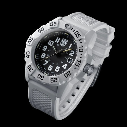 Luminox: XS.3507.WB