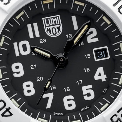 Luminox: XS.3507.WB